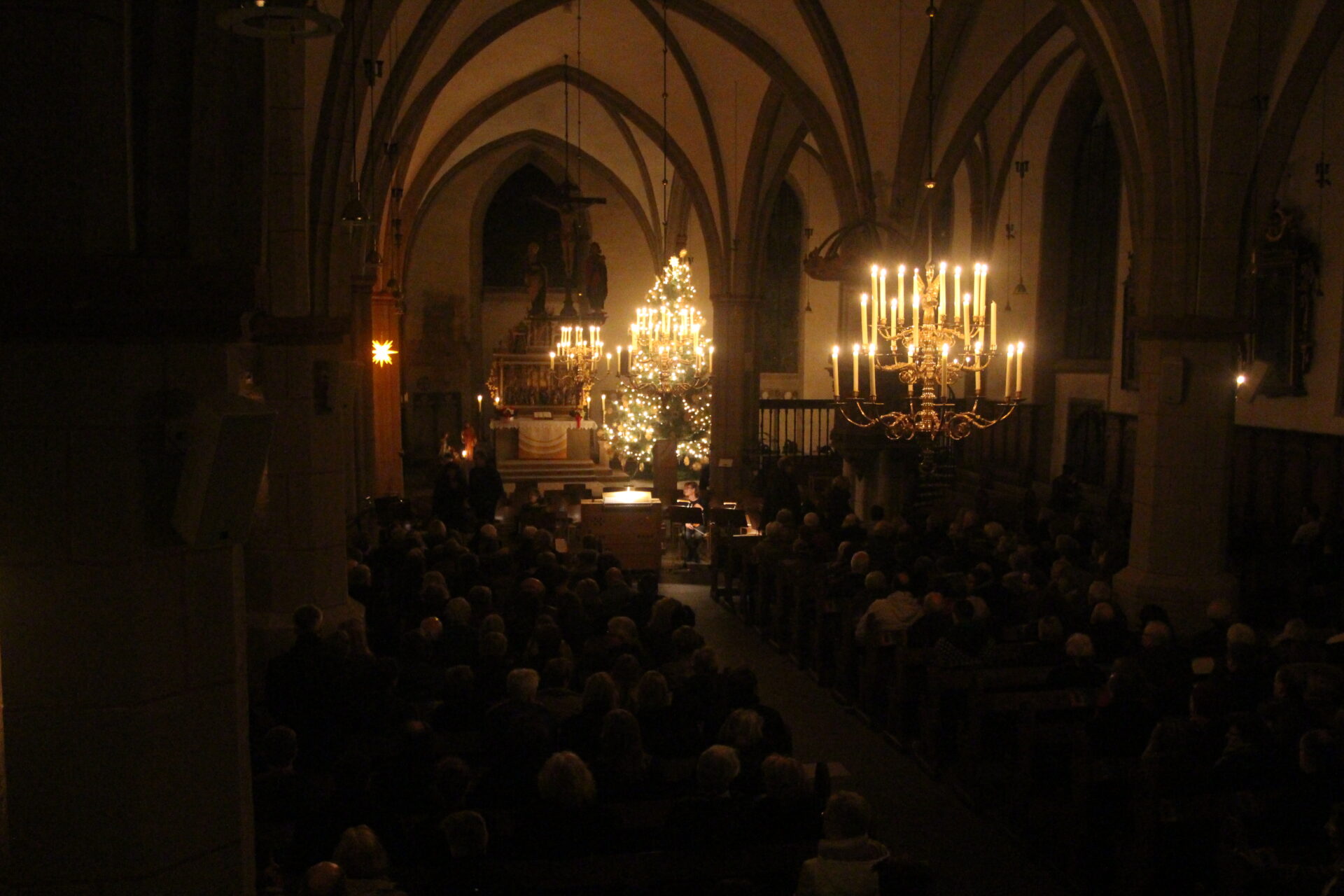 Weihnachtskonzert bei Kerzenschein