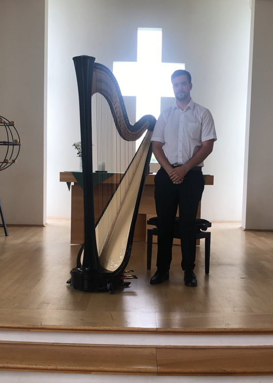 Harfe bei der Musikalischen Andacht zur Marktzeit